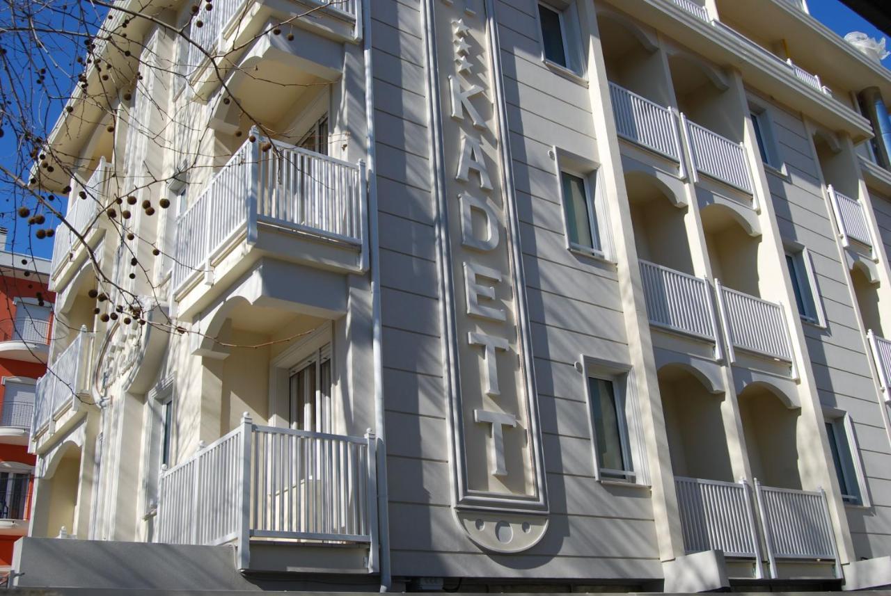 Hotel Kadett Rimini Esterno foto